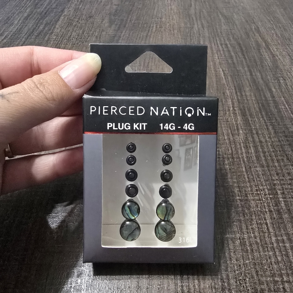 New Pierced Nation Plug Kit Black and Green 14G-4G